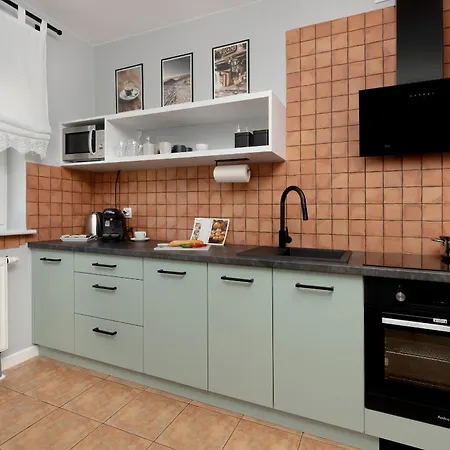 In With 3 Bedrooms, Furnished Balcony And 2 Desks By Rent Like * Gdańsk