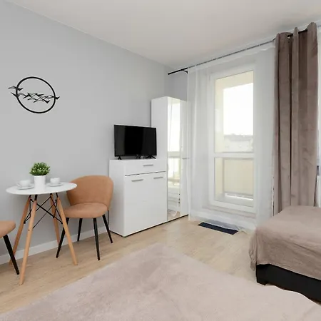 Appartement In With 3 Bedrooms, Furnished Balcony And 2 Desks By Rent Like *